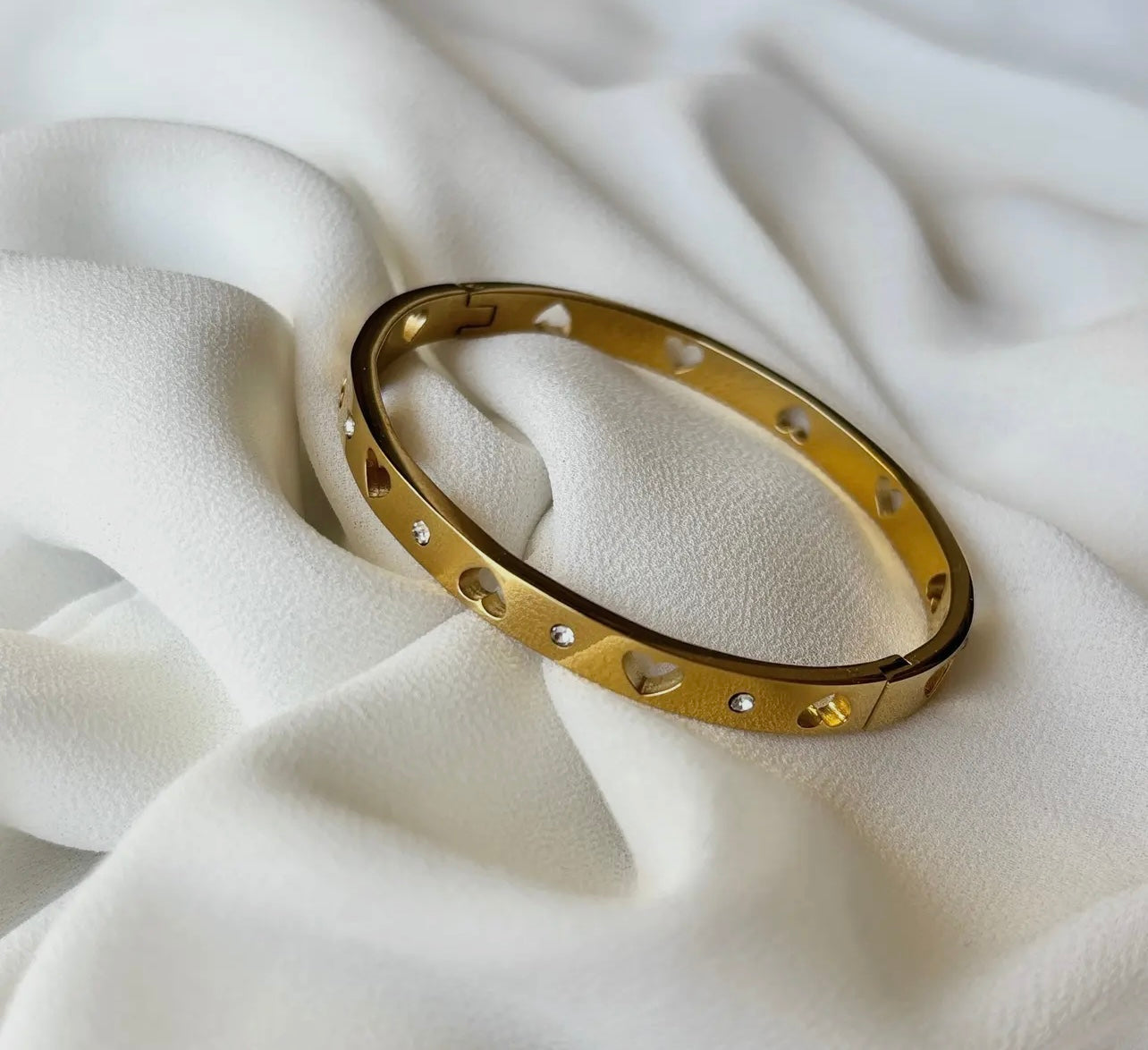 Cuori Rigid Armband